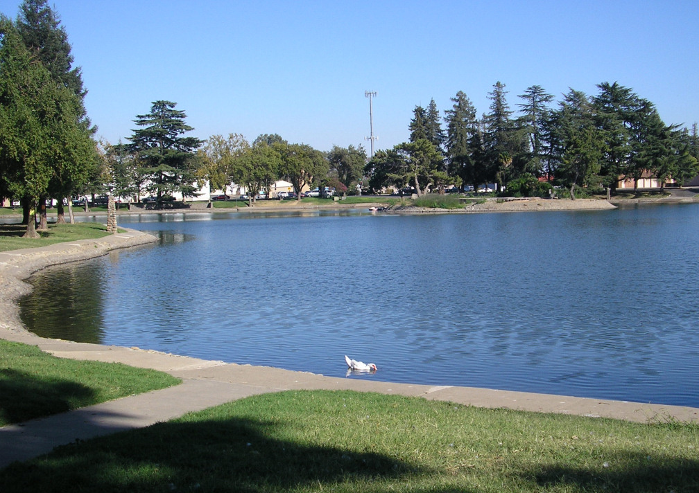 Ellis Lake and park in Marysville, California